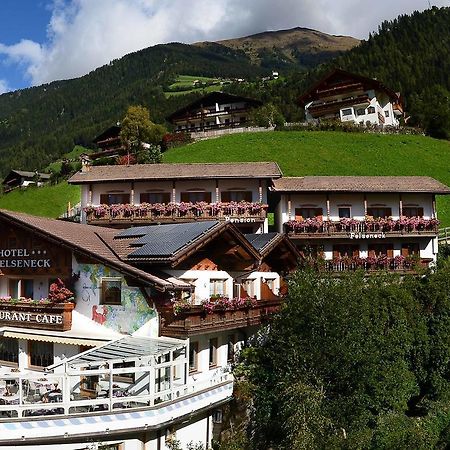Hotel Felseneck St. Leonhard in Passeier Exterior foto