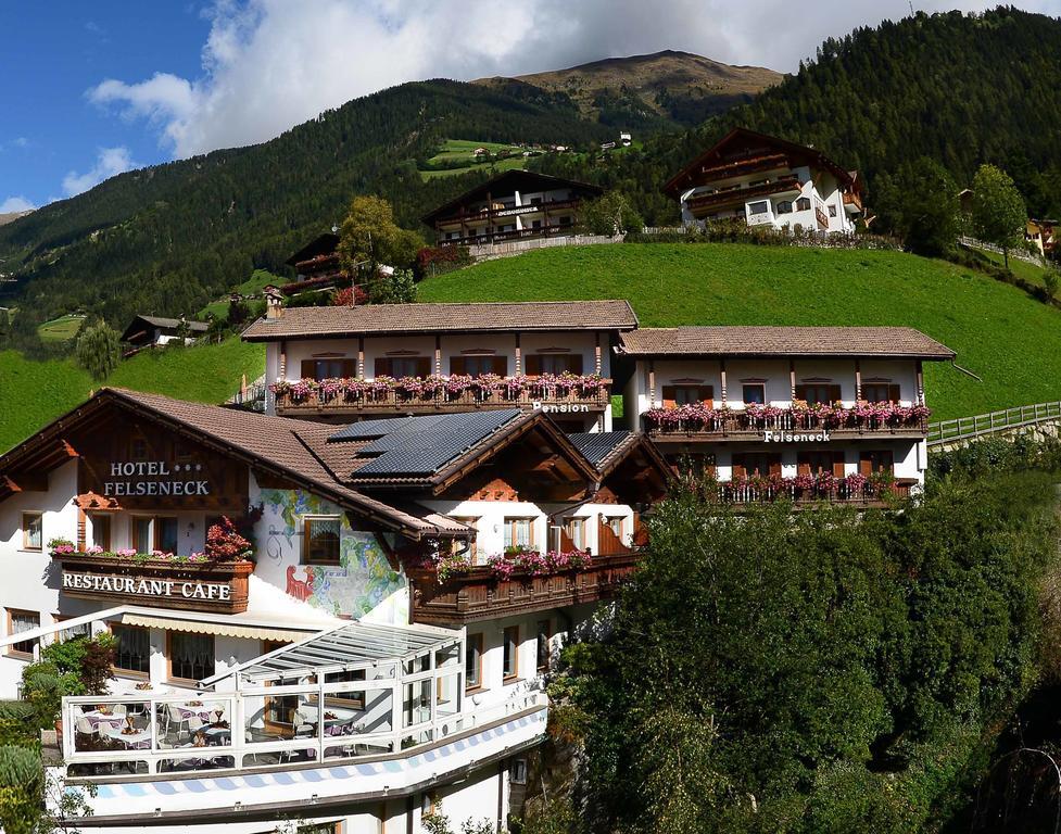 Hotel Felseneck St. Leonhard in Passeier Exterior foto